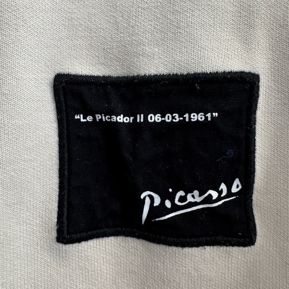 Picasso hoodie/Sweatshirt with graphic design on back ptp 22” - Picture 7 of 9